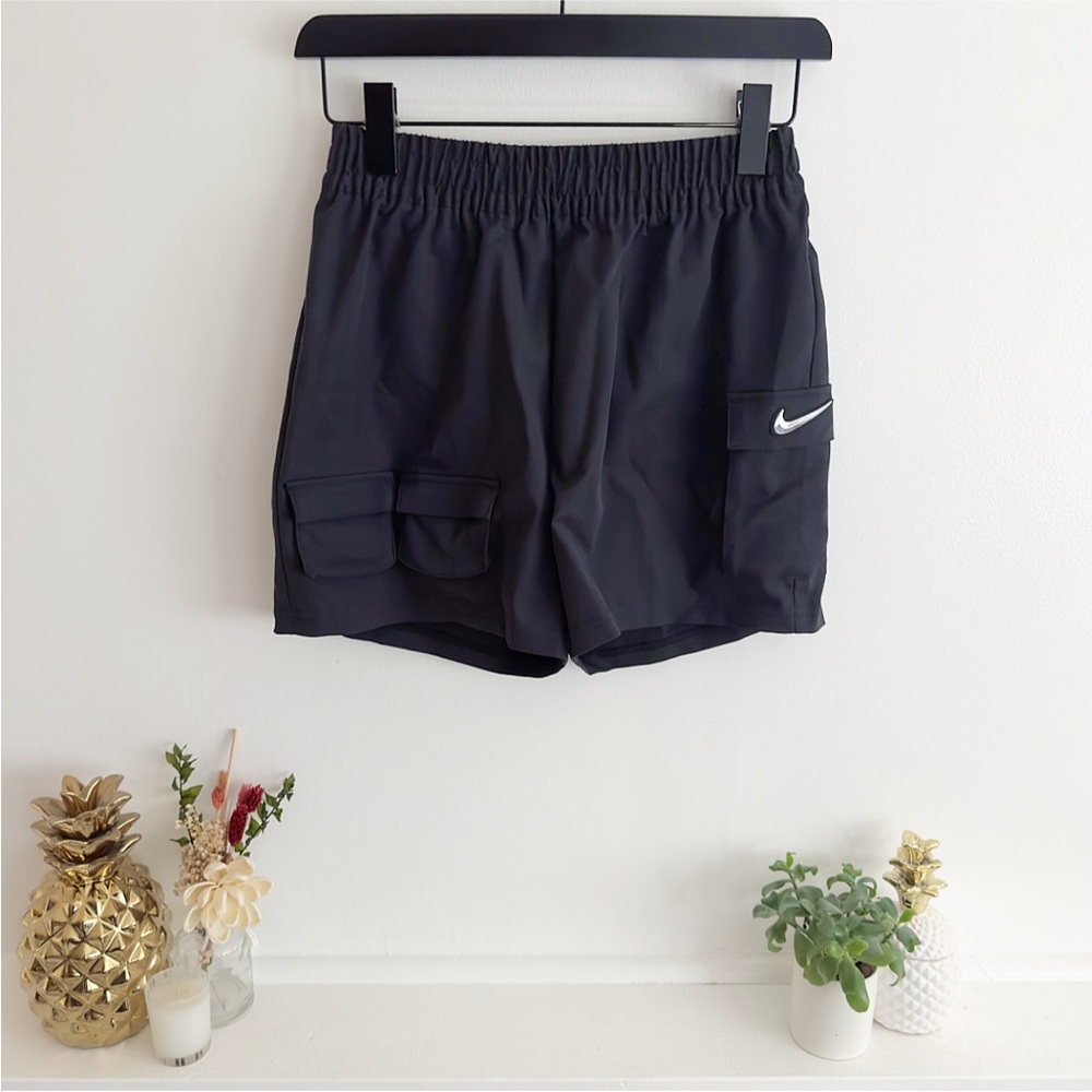 Nike Swoosh Cargo Shorts